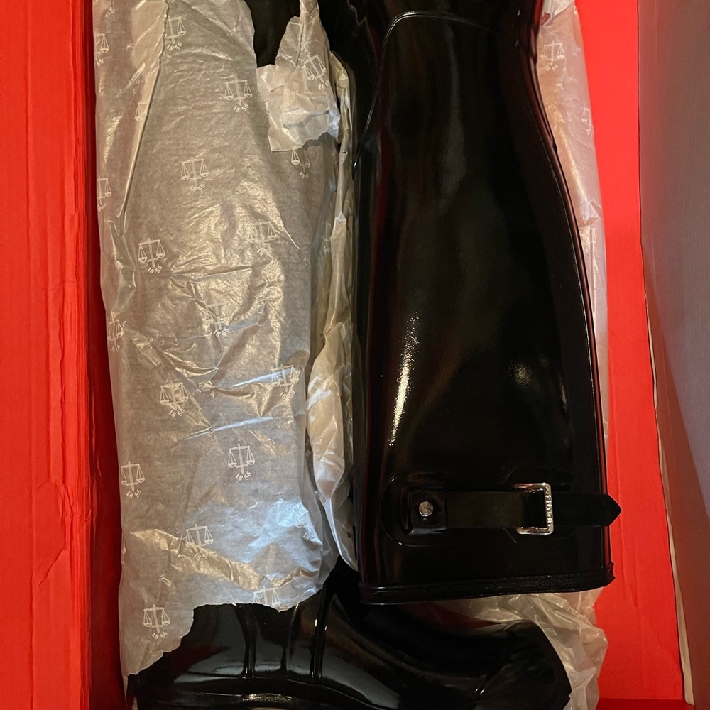 Hunter boots NWOT gloss size8